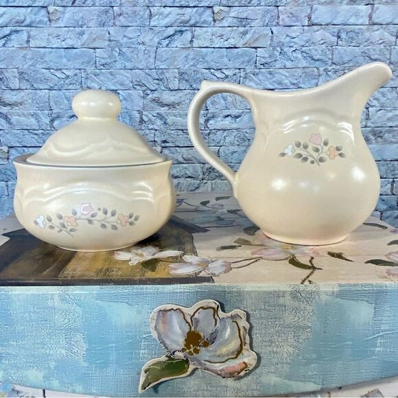 Vintage Pfaltzgraff Remembrance Sugar Bowl Creamer Set - Picture 1 of 10